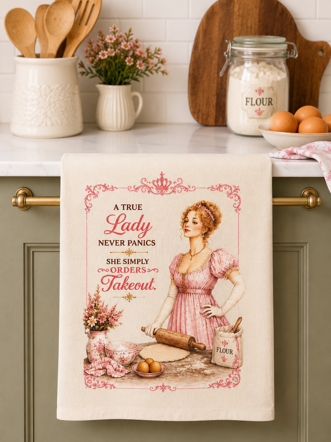 A Lady Never Panics… She Delegates Funny Kitchen Towel – Vintage Decorative Tea Towel | Farmhouse Kitchen Décor
